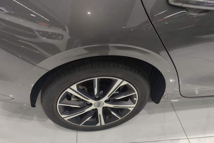 Used Geely Auto Emgrand 2022 4th Generation 1.5L CVT Flagship Model