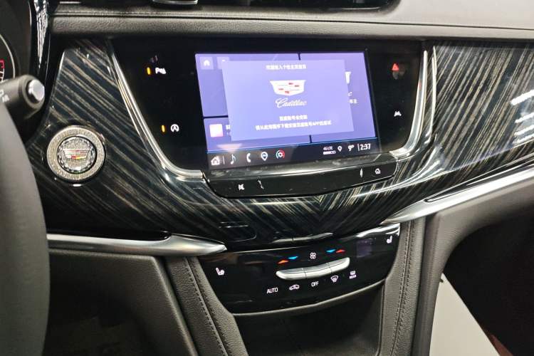 Used Cadillac XT6 2022 2.0T Six-Seater Two-Wheel-Drive Luxury Version
