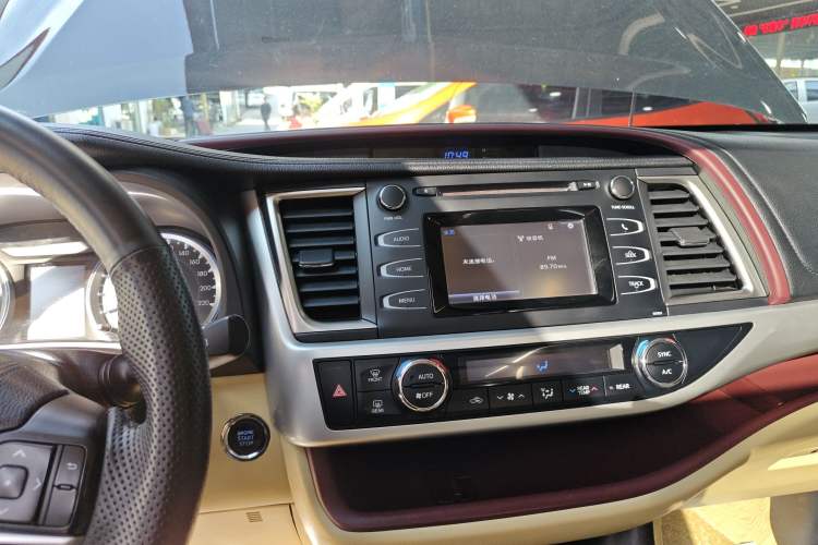 Used Toyota Highlander 2015 2.0T Four-Wheel Drive Luxury Edition 7-Seater
