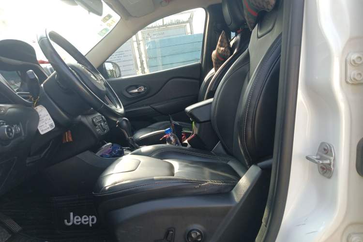 Used  Cherokee 2016 2.0L Superior Edition
