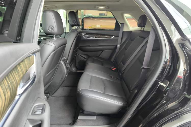 Used Cadillac XT5 2016 25T Luxury Model
