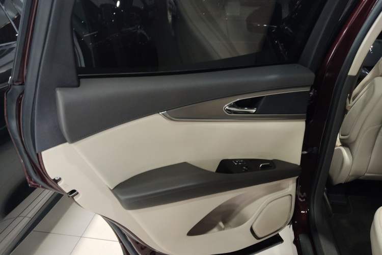 Used Lincoln MKX 2017 2.0T Two-Wheel Drive Deluxe Edition
