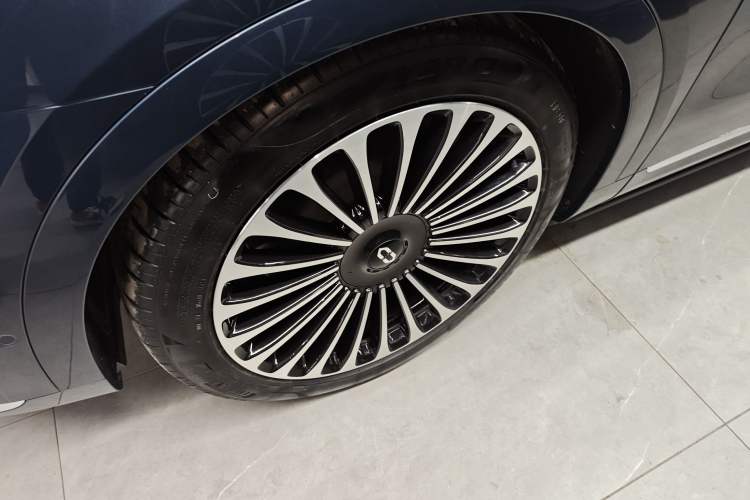 Used Hima AITO M9 2024 Range-Extended Ultra Version 52 kWh 5-Seater Model