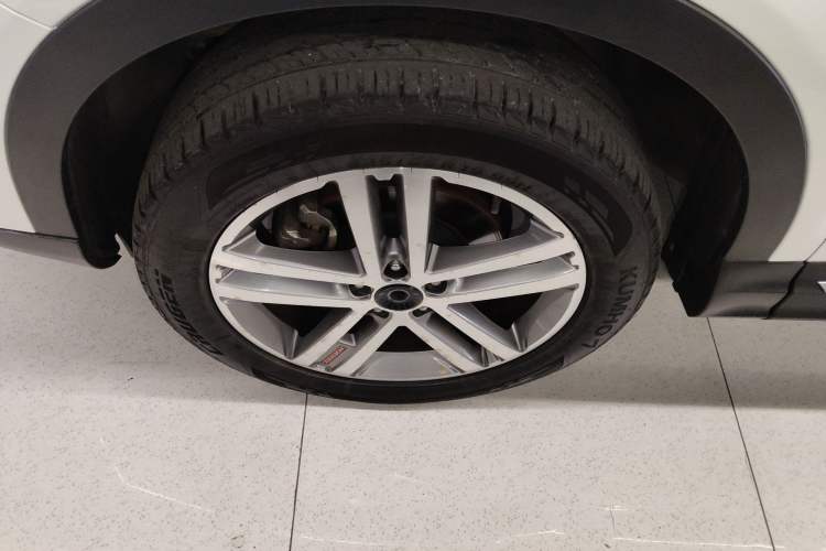 Used Haval H6 Coupe 2017 Red Label 2.0T Automatic Two-Wheel Drive Prestige Model