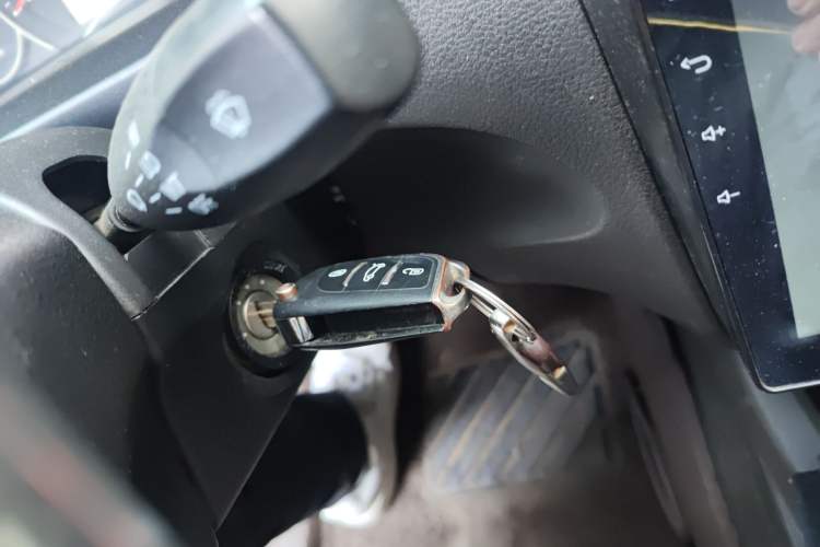 Used Wuling Rongguang V 2016 1.5L Standard Version
