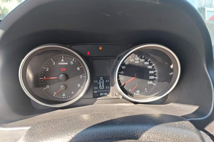 Used Haval H6 2015 Upgraded Model 1.5T Manual Two-Wheel Drive Elite Version
