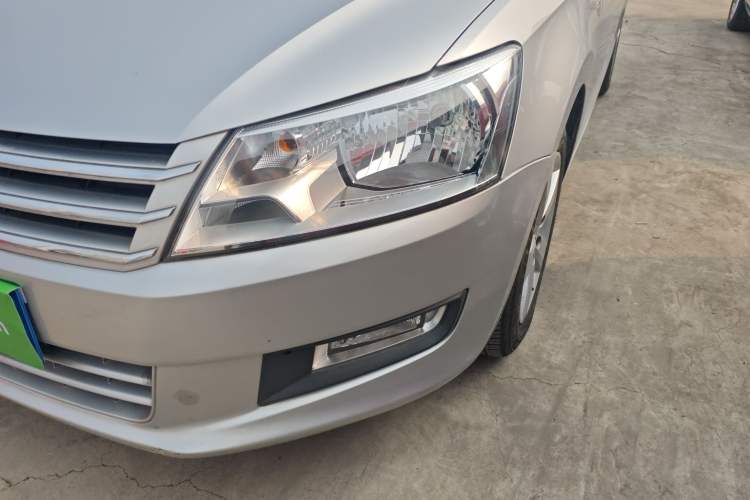 Used Volkswagen Santana 2015 1.6L Manual Comfort Edition