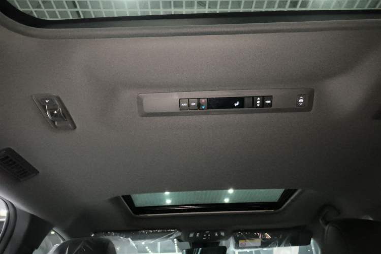 Used Toyota Granvia 2024 2.5L Hybrid Prestige PLUS Edition
