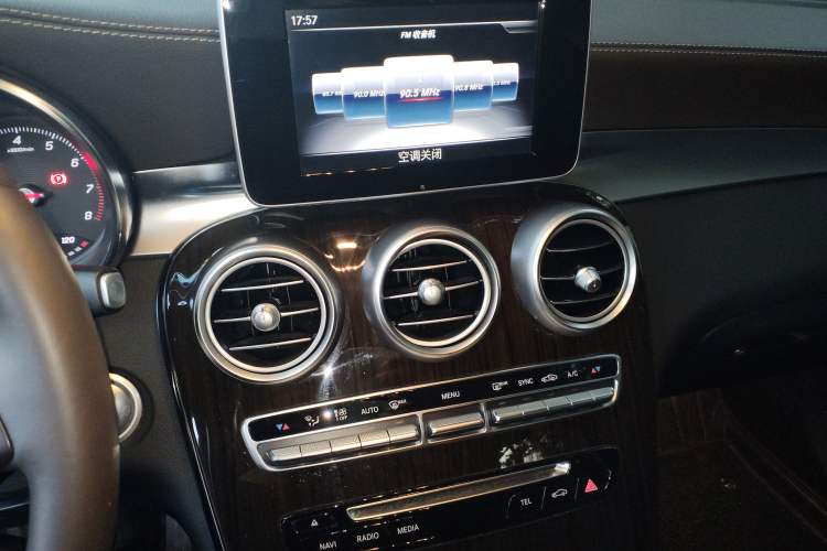 Used Mercedes-Benz GLC 2019 GLC 260 L 4MATIC Luxury Model