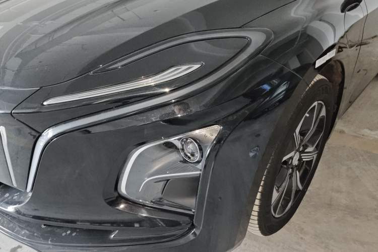 Used Hongqi E-QM5 2023 Base Travel Edition
