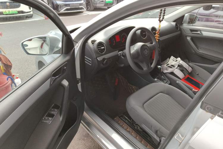 Used Volkswagen Jetta 2015 Value Edition 1.6L Automatic Comfort Version
