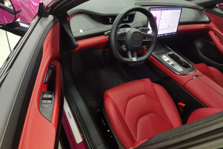 Used  SU7 2024 Rear-Drive Ultra-Long Range Advanced Pro-Level Intelligent Driving Version