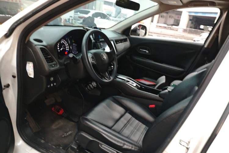 Used Honda Vezel 2020 1.5L CVT Pioneer Edition
