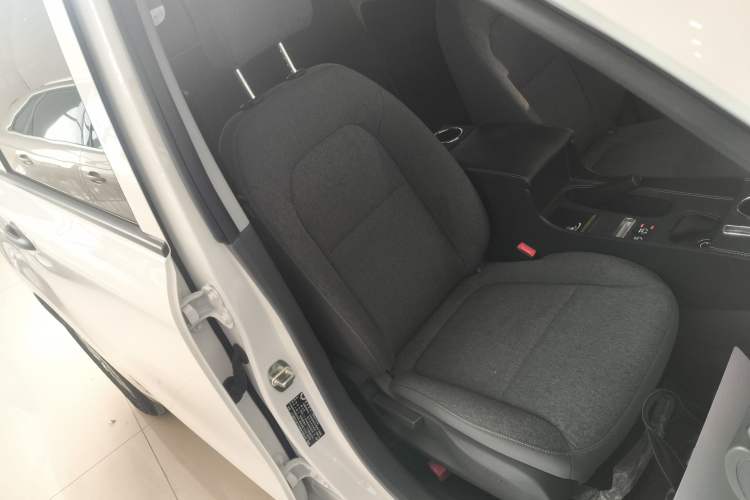 Used Wuling Hongguang New Energy 2024 All-Electric Model 300KM Standard Version
