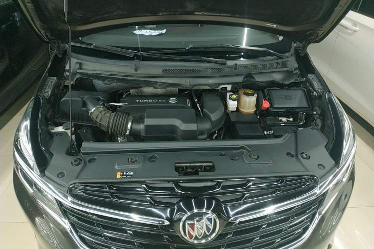 Used Buick GL8 2021 Land Cruiser Executive Class 652T Luxury Model
