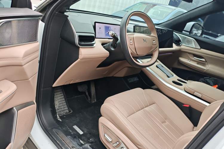 Used XPeng G9 2025 625 Long-Range Max
