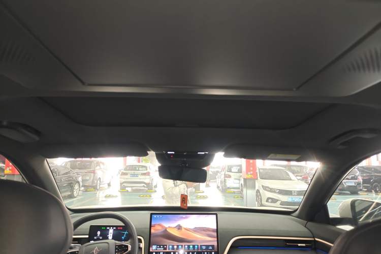 Used  eπ008 2024 210Max Range-Extended Version 6 Seats
