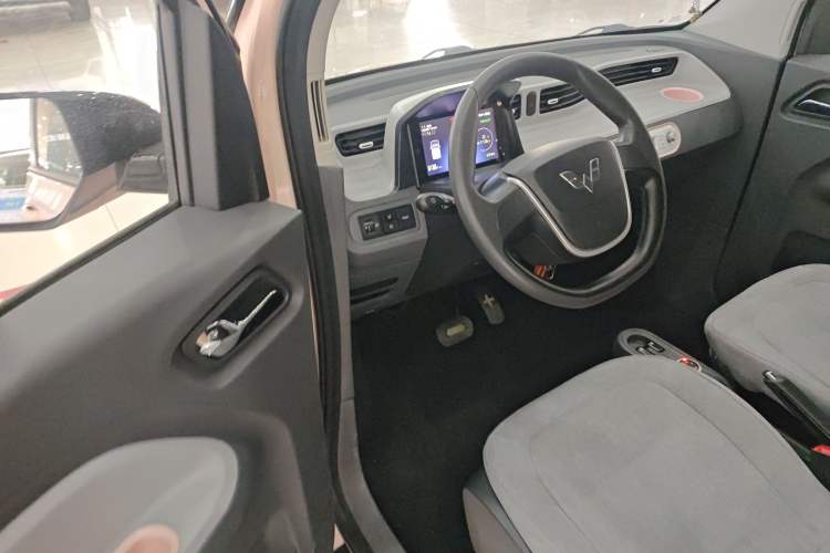 Used Wuling Hongguang MINIEV 2021 Macaron Fashion Model Lithium Iron Phosphate