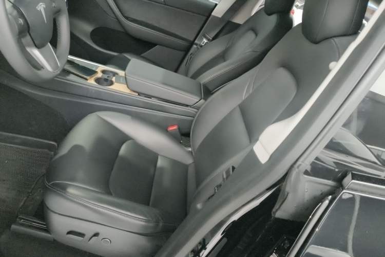 Used Tesla Model Y 2021 Long-Range All-Wheel-Drive Version 3D7