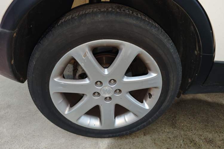 Used Buick Encore 2015 1.4T Automatic Two-Wheel Drive Urban Elite Version
