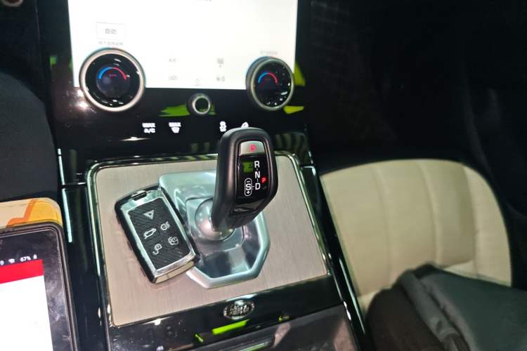 Used Land Rover Range Rover Evoque 2022 Range Rover L 249 PS R-Dynamic HSE Luxury Edition
