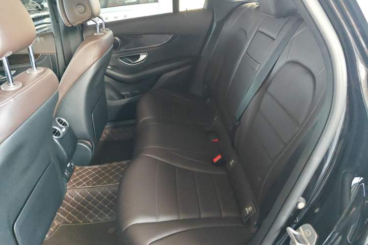 Used Mercedes-Benz GLC 2019 Facelift GLC 260 L 4MATIC Luxury Model
