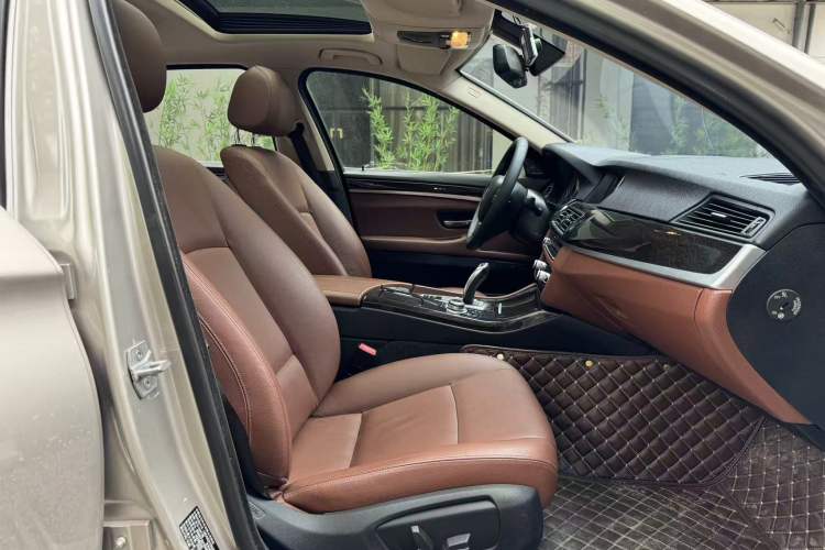 Used BMW 5 Series 2017 525Li Leading Model
