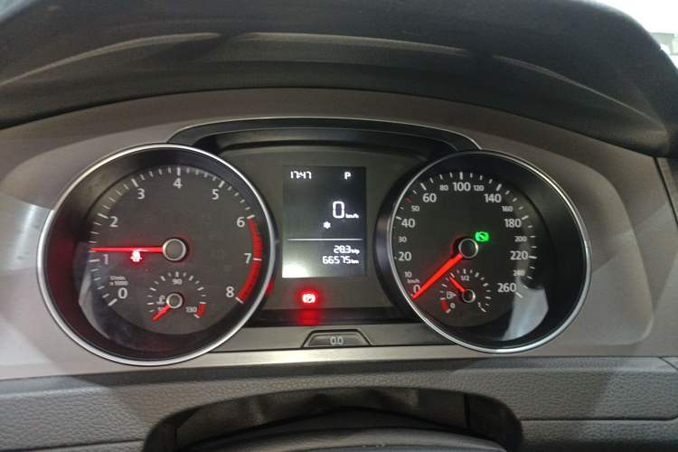 Used Volkswagen Golf 2016 1.6L Automatic Fashion Model