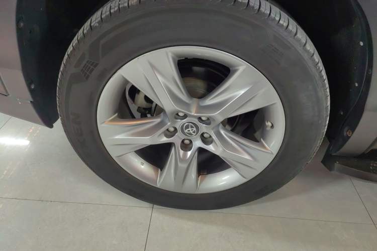 Used Toyota Highlander 2017 2.0T Four-Wheel Drive Luxury Edition 7 Seats