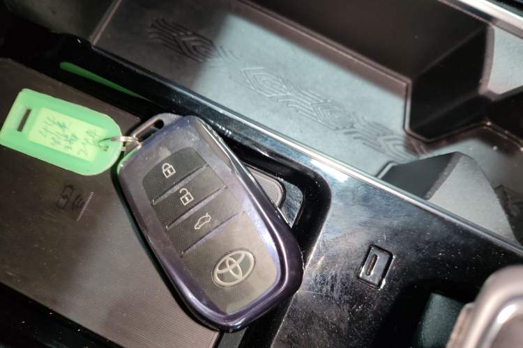 Used Toyota Camry 2024 2.0G Prestige Edition