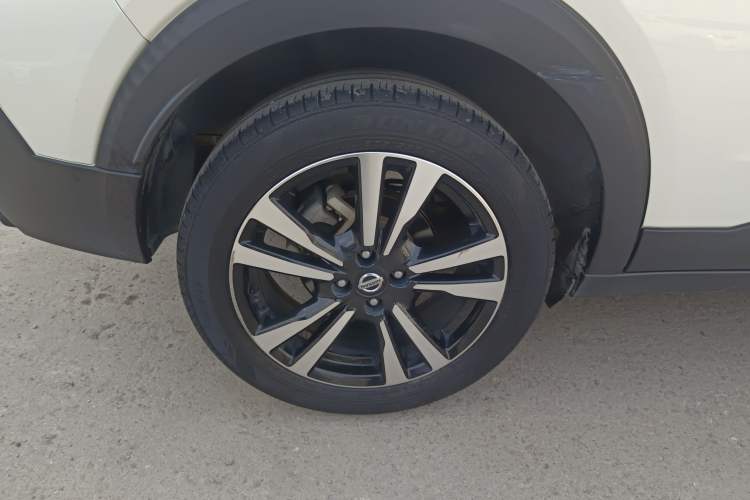 Used Nissan Kicks 2019 1.5L CVT Smart Connect Luxury Edition
