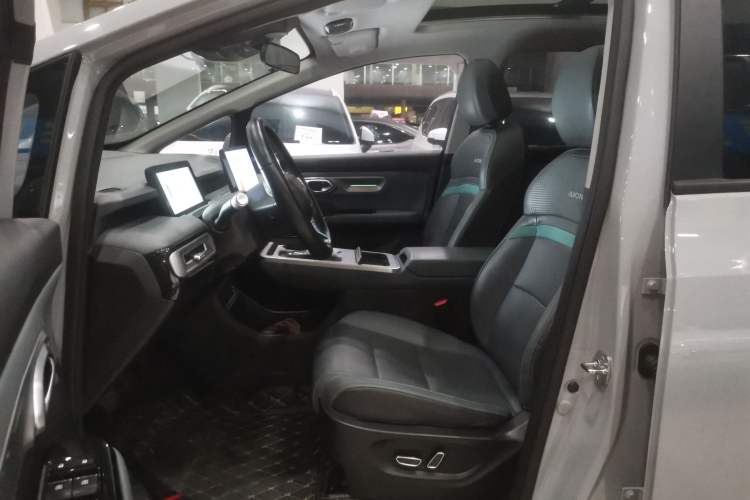 Used AION Y 2023 Plus 510 Smart Edition