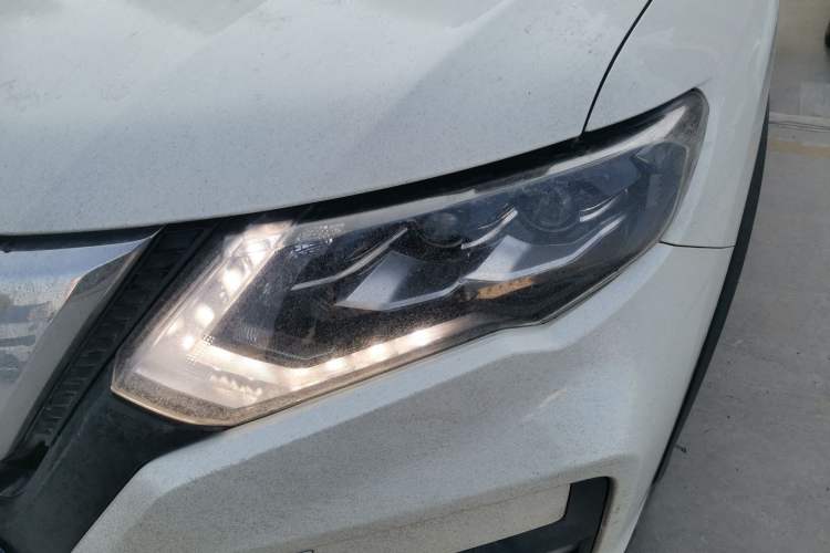 Used Nissan X-Trail 2022 2.0L Two-Wheel Drive Smart Connect Premium Edition