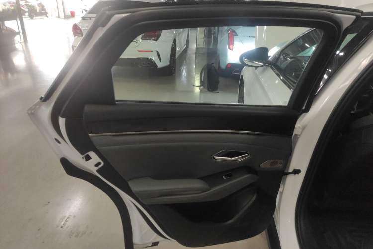 Used BYD Qin L 2024 DM-i 120KM Beyond Model
