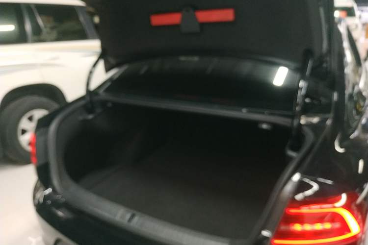 Used Volkswagen Magotan 2017 330TSI DSG Luxury Model
