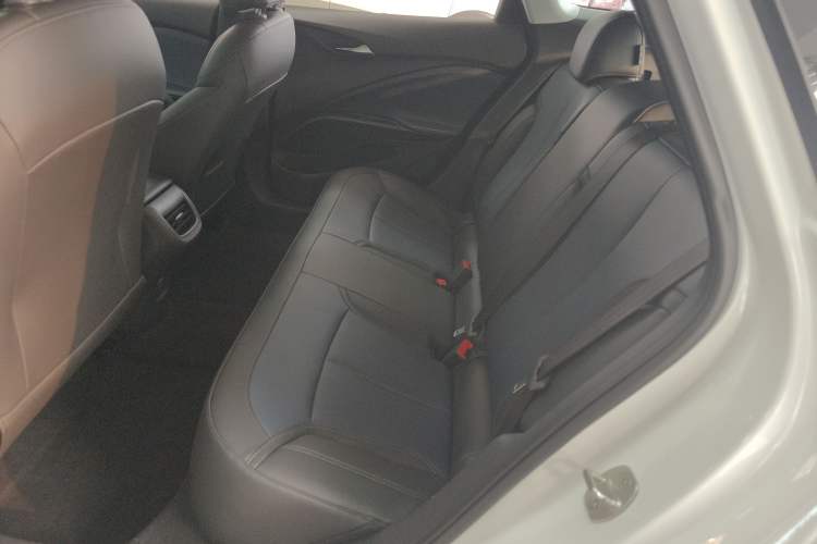 Used Buick Velite 6 2024 450km Range Commuter Version
