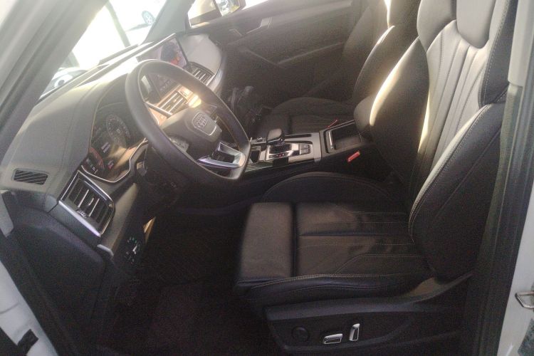 Used Audi Q5L 2023 40T Fashionable and Dynamic Edition
