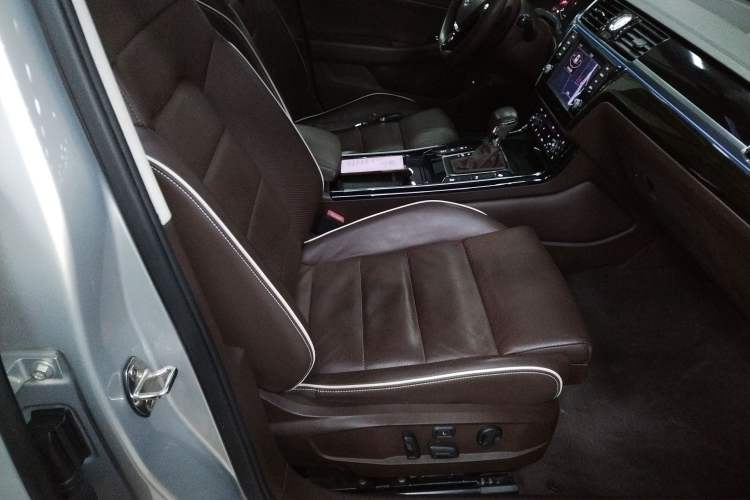 Used Volkswagen Phideon 2016 380TSI Two-Wheel-Drive Supreme Edition
