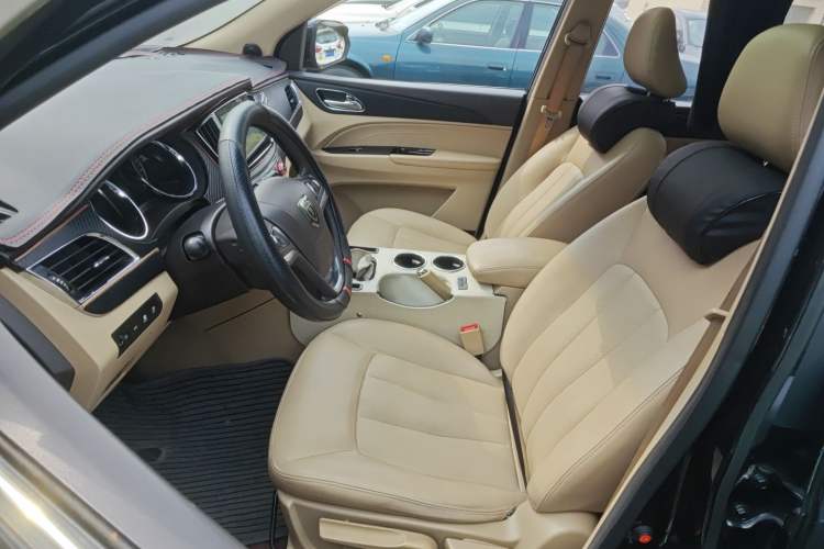 Used Baojun 730 2016 1.8L iAMT Luxury Model 7 Seats