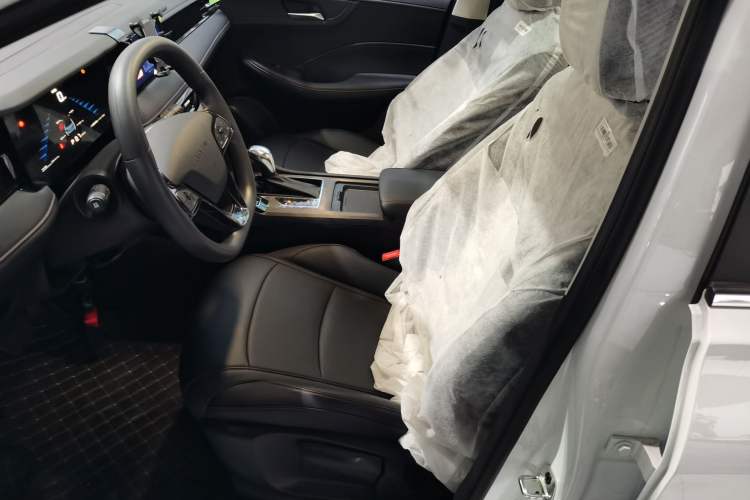 Used Roewe i5 2023 1.5L CVT Luxury Edition
