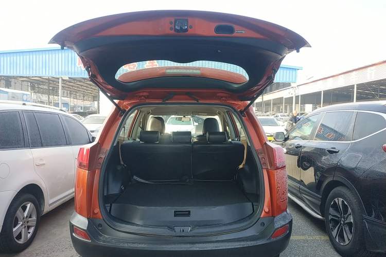 Used Toyota RAV4 2013 2.0L Manual Two-Wheel Drive Urban Edition
