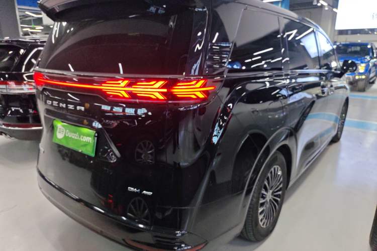 Used Denza D9 2022 DM-i 970 Four-Wheel Drive Flagship Model