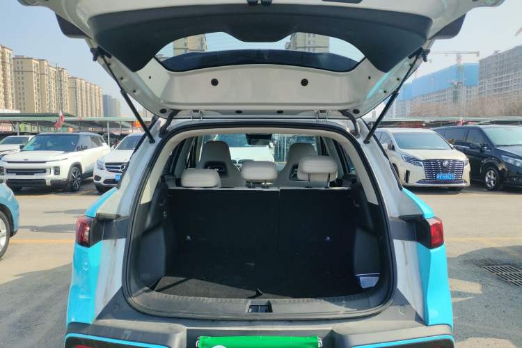 Used BYD Yuan UP 2025 Intelligent Driving Version 401 km Leading Edition