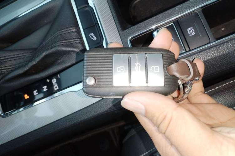 Used Roewe RX5 2016 20T Two-Wheel Drive Automatic Flagship Edition
