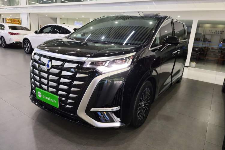 Used Denza D9 2024 DM-i 1050 Luxury Model