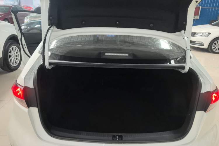 Used Toyota Levin 2019 185T CVT Luxury Edition China VI Standard
