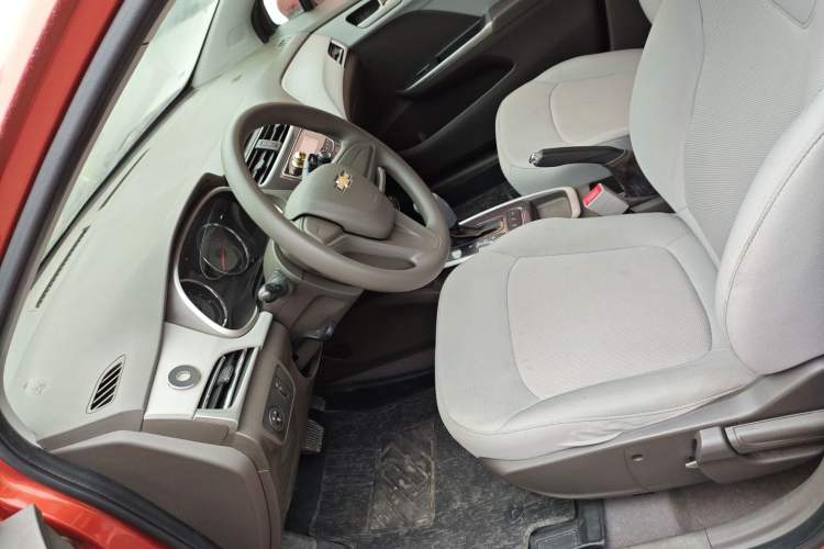 Used Chevrolet Lova RV 2016 1.5L Automatic Comfort Edition
