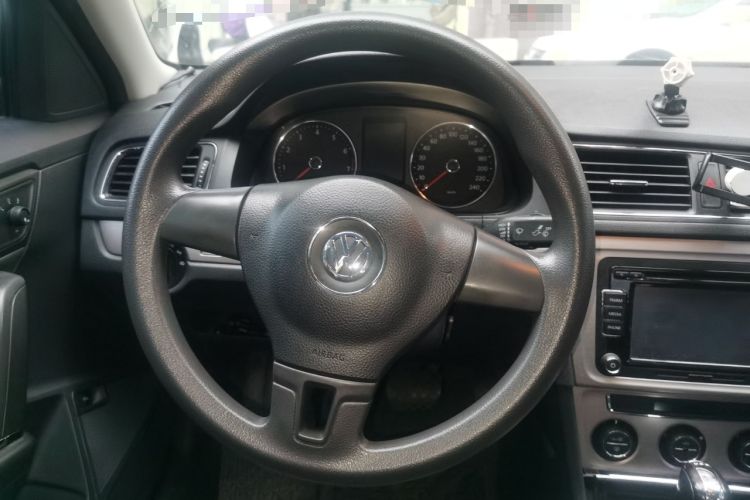 Used Volkswagen Lavida 2014 1.4TSI DSG 30th Anniversary Edition