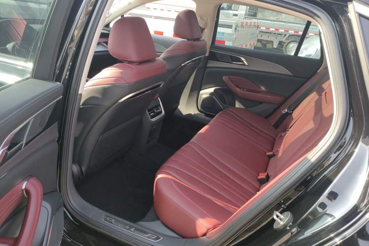 Used Hongqi H5 2024 2.0T Automatic Smart Connect Flagship Edition
