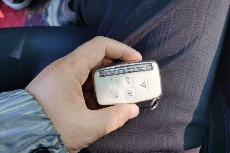 Used Jaguar XE 2018 2.0T 200 PS Two-Wheel-Drive R-Sport Sport Edition